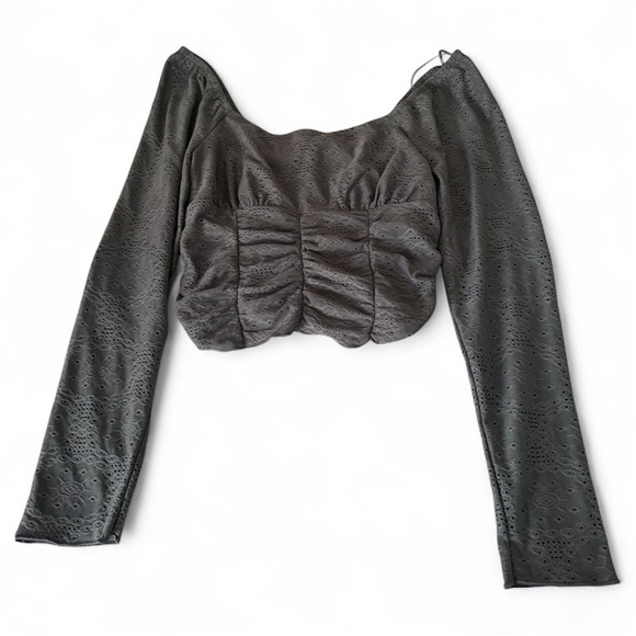 URBAN Romantics Gray Ruched Long Sleeve Crop Top, Size S - Picture 2 of 5